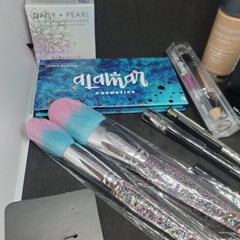 Make up - Picture 2 of 6